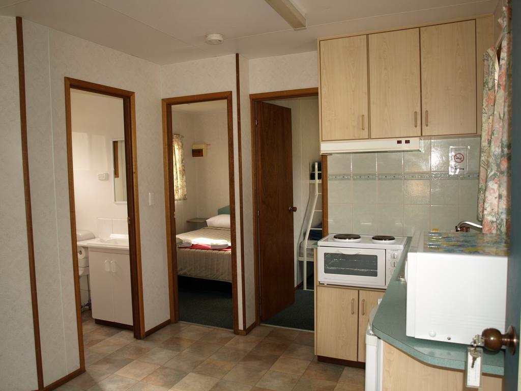 Cowra Holiday Park Δωμάτιο φωτογραφία