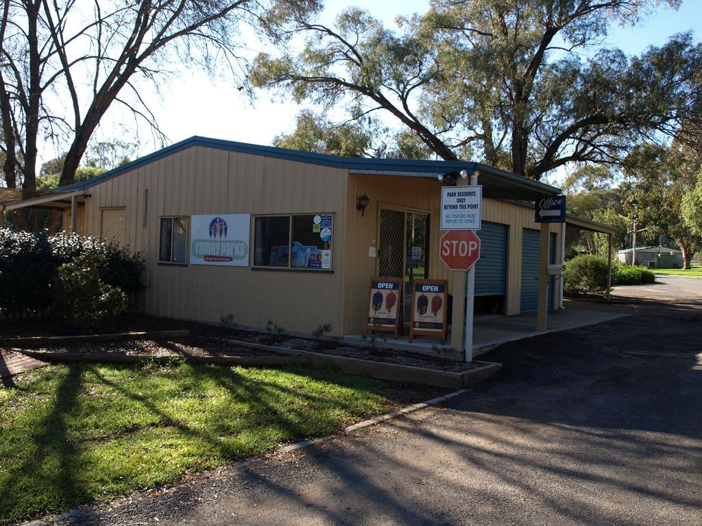 Cowra Holiday Park Εξωτερικό φωτογραφία