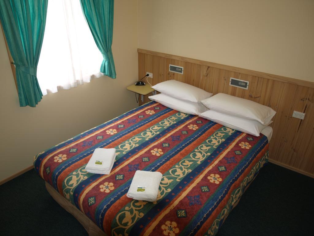 Cowra Holiday Park Δωμάτιο φωτογραφία