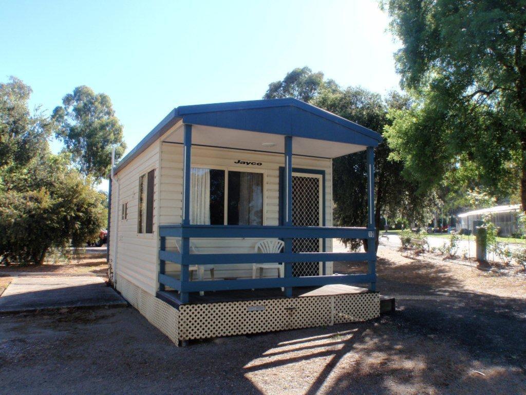 Cowra Holiday Park Δωμάτιο φωτογραφία